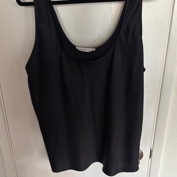 Abercrombie & Fitch Tops - Abercrombie black Sleeveless Top